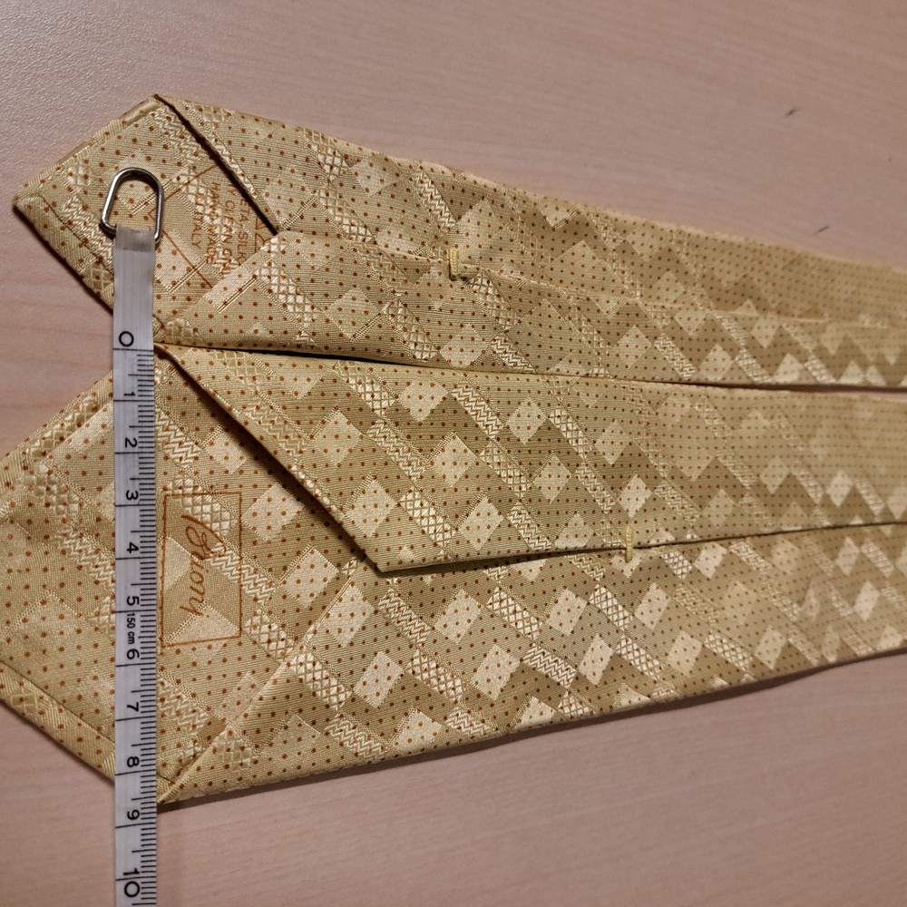 Brioni Gold Diamond Pattern Tie